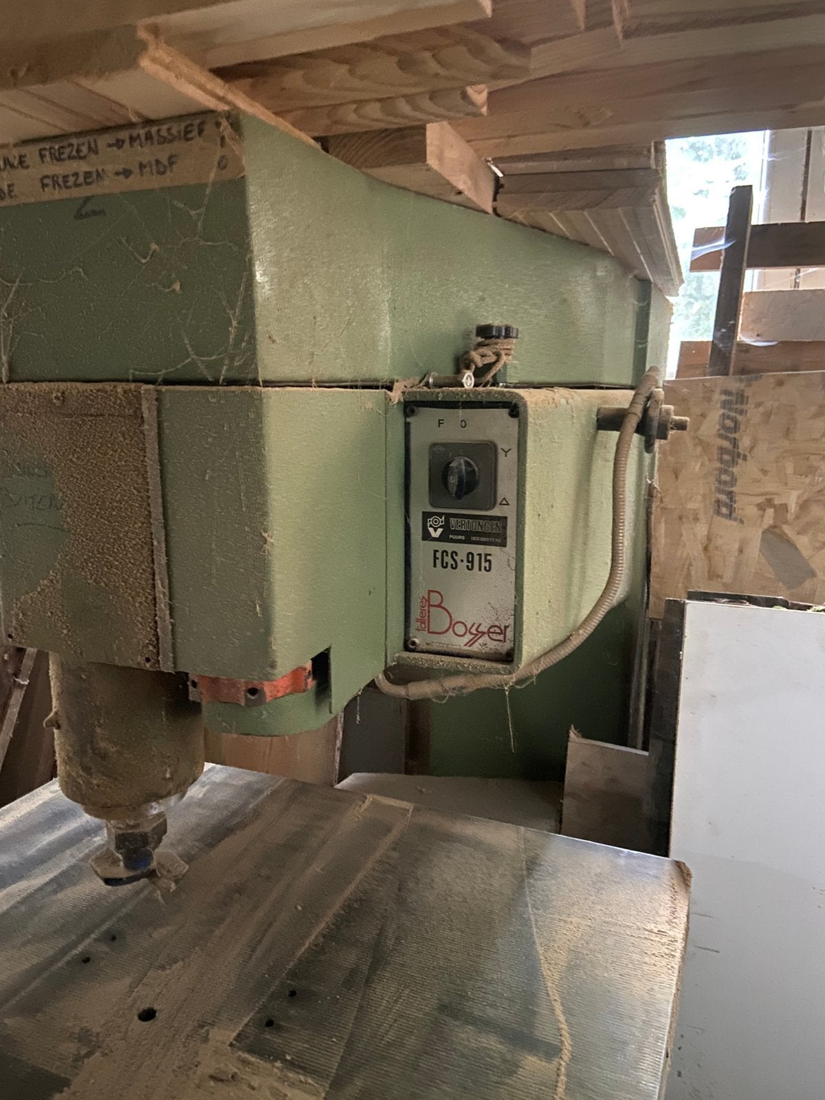 Machine menuiserie, Enlèvement