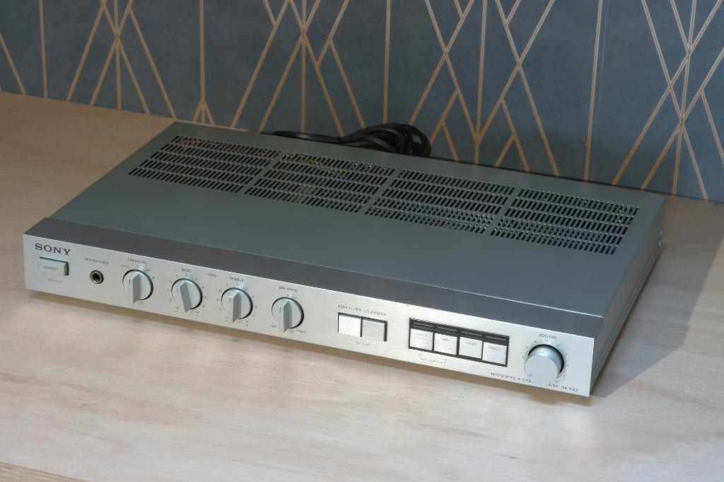 versterker Sony TA-AX2 + tuner Pioneer TX-606, Audio, Tv en Foto, Gebruikt, Ophalen of Verzenden, Sony, Minder dan 60 watt