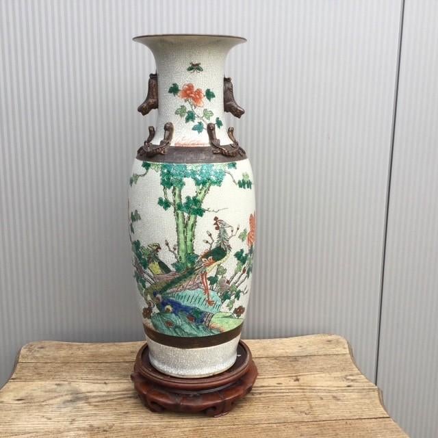 Chinese vaas op voet, Ophalen