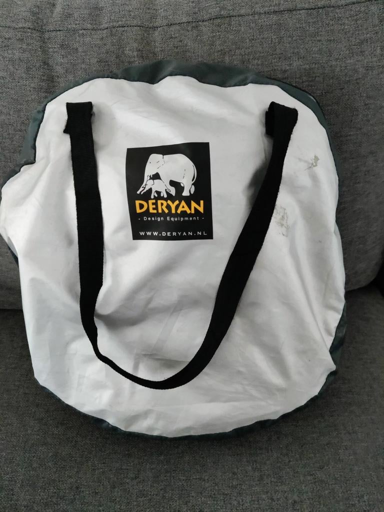 Tente pour bébé Deryan, Enlèvement