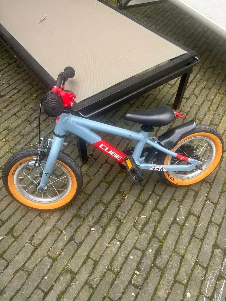 Velo marque cube 12 pouces bon etat, Fietsen en Brommers, Ophalen, Gebruikt