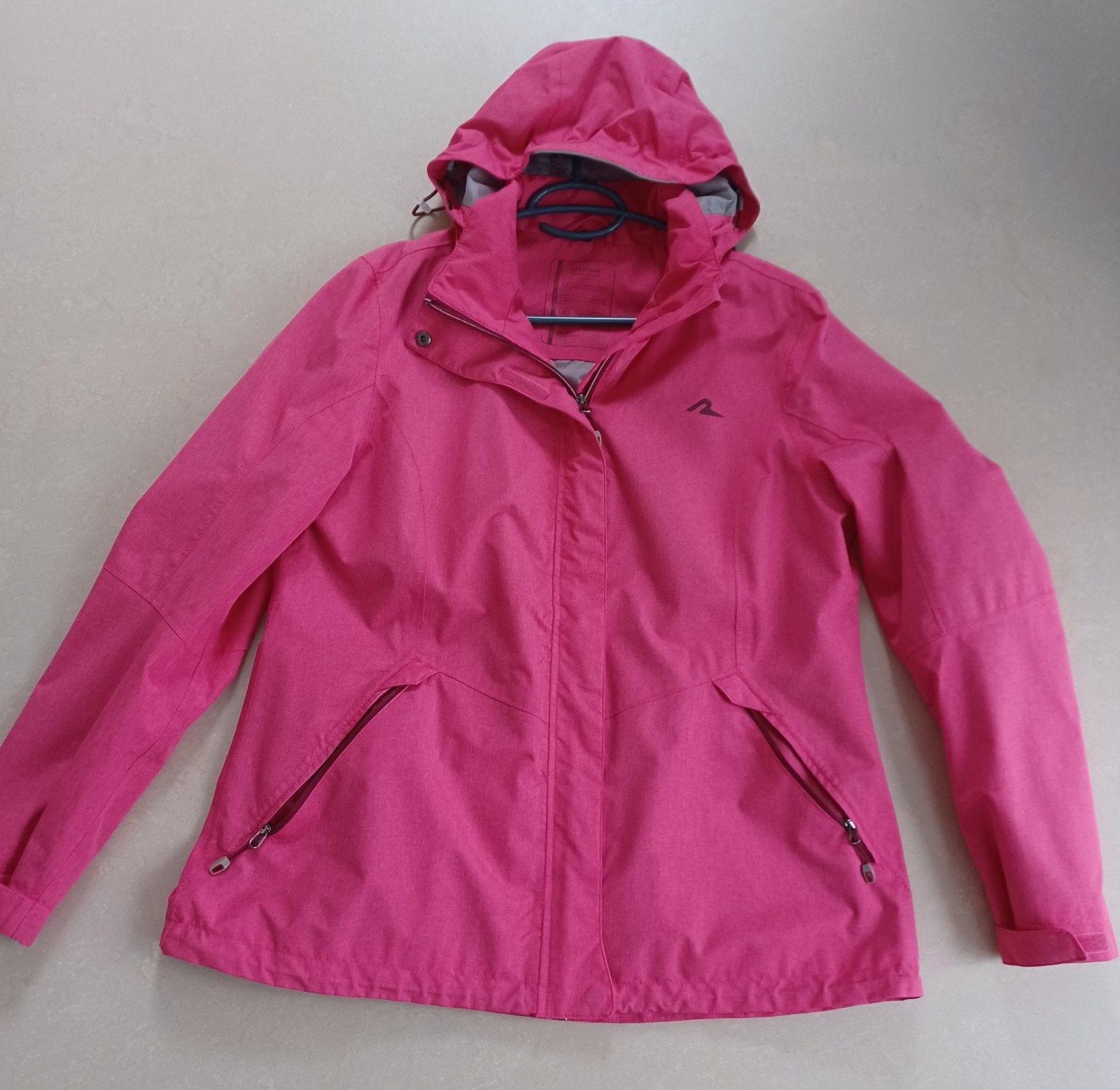 sportieve regenjas mt 44, Kleding | Dames, Wintersportkleding, Ophalen, Maat 42/44 (L)