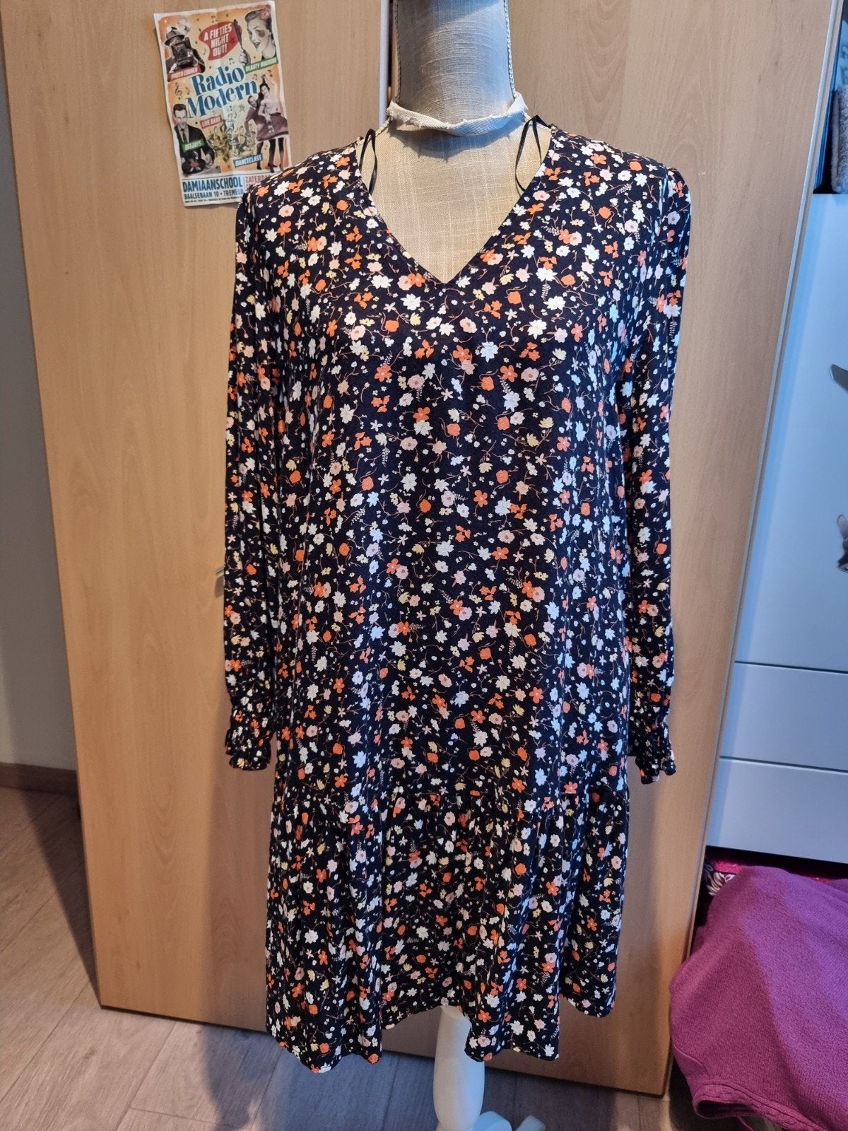 jurk | Maat 44 | A‑line | Bloemenprint | 100% viscose
 B, Vêtements | Femmes, Grandes tailles, Neuf, Enlèvement ou Envoi, Robe