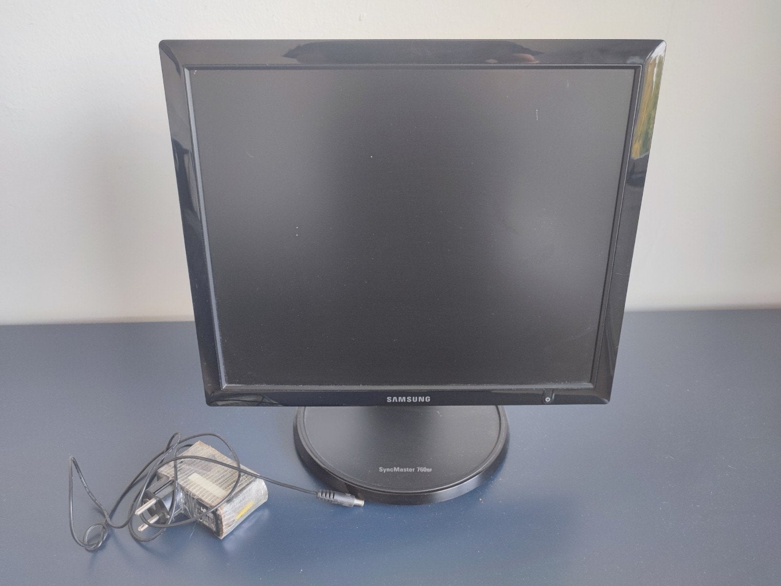 Schermen te koop, HD, 60 Hz ou moins, Enlèvement, DVI