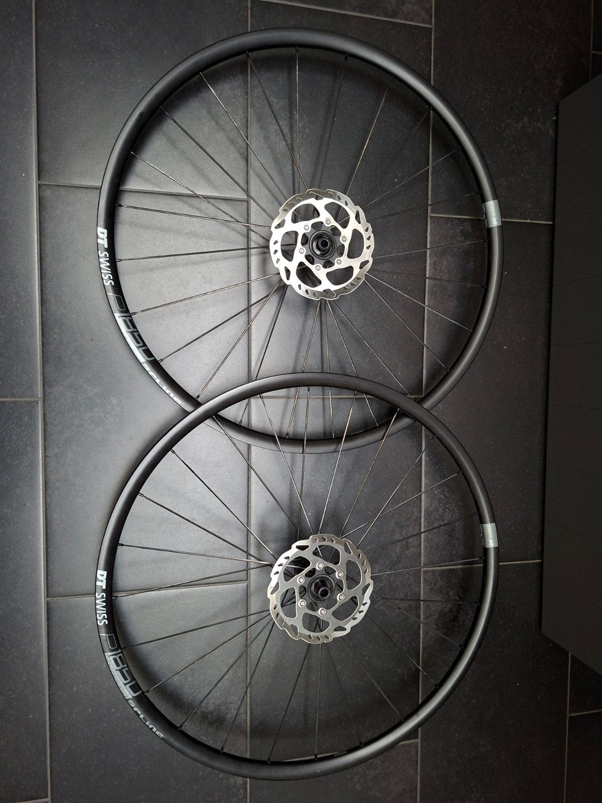 DT SWISS alu velgen P1850 Spline met schijfremmen., Enlèvement ou Envoi, DT Swiss, Comme neuf, Aluminium