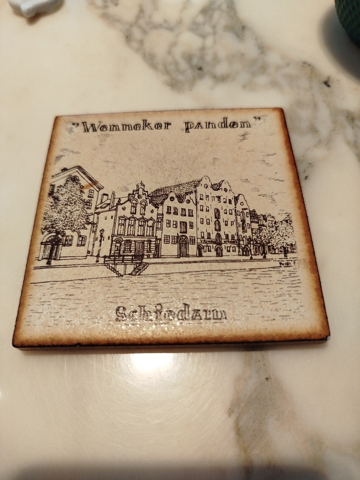 2 keramische tegels uit Nederland, 8,3/8,3 cm, Ophalen of Verzenden