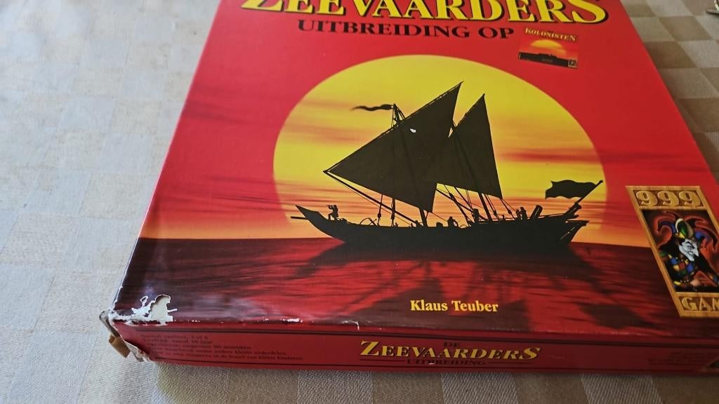 bordspel zgan Catan Zeevaarders rode doos houten speelstuk, Een of twee spelers, Ophalen of Verzenden, Zo goed als nieuw, 999 games