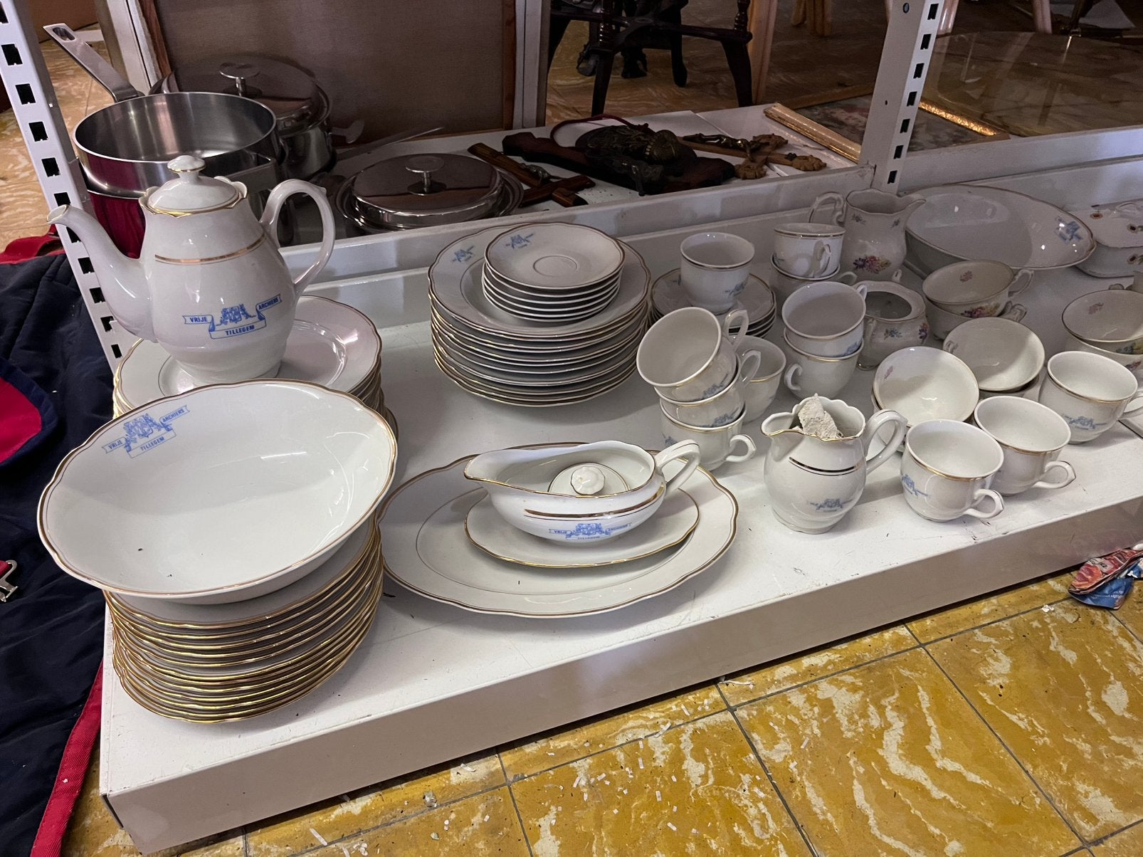 Compleet servies schutters / vrije Archiers Tillegem, Ophalen