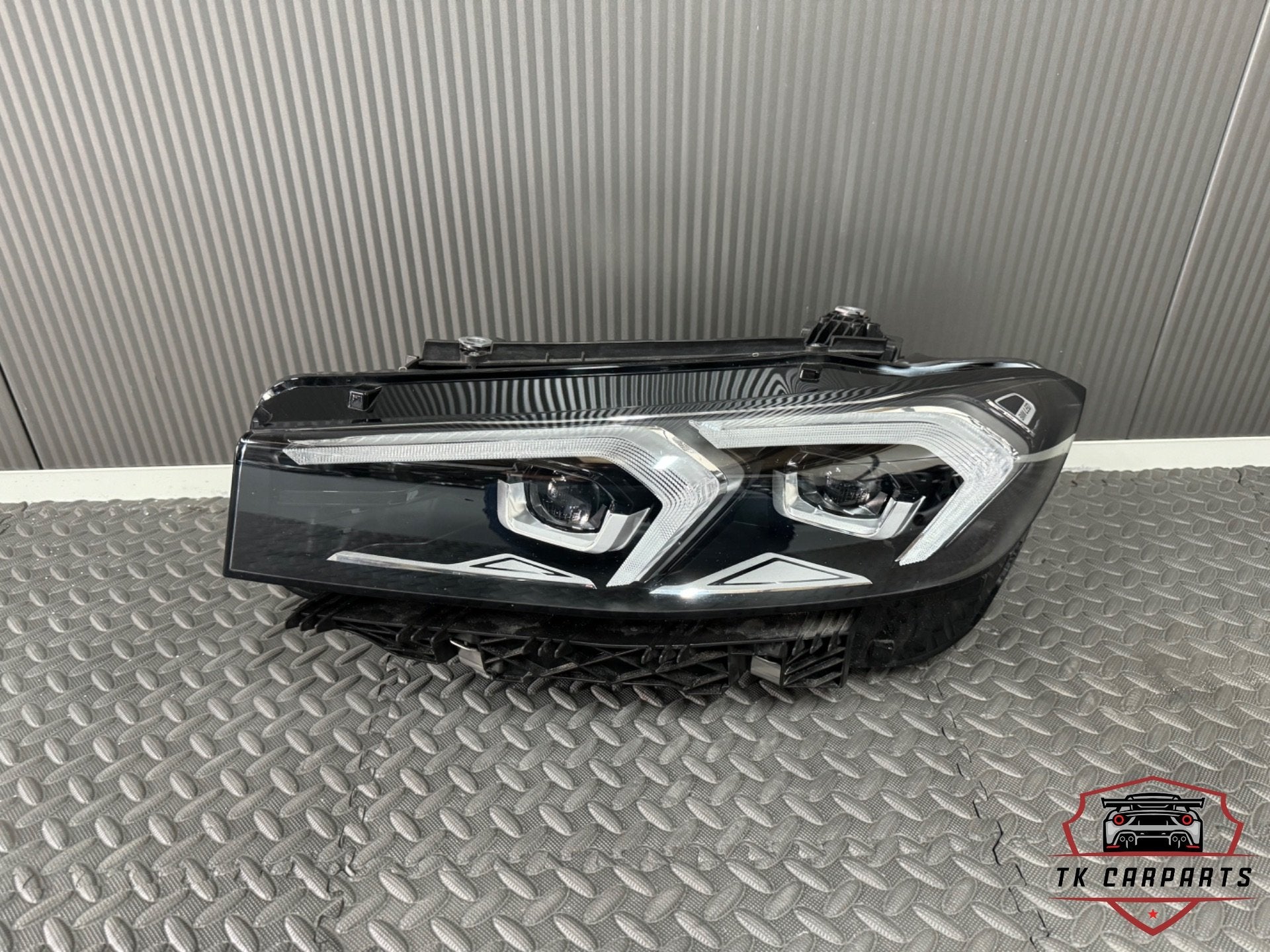 Bmw 3 serie g20/g21 facelift full led koplamp L 5a1a351-04, Petuelring 130
80788  Munich, DE, Gebruikt, Info@bmw.de, BMW