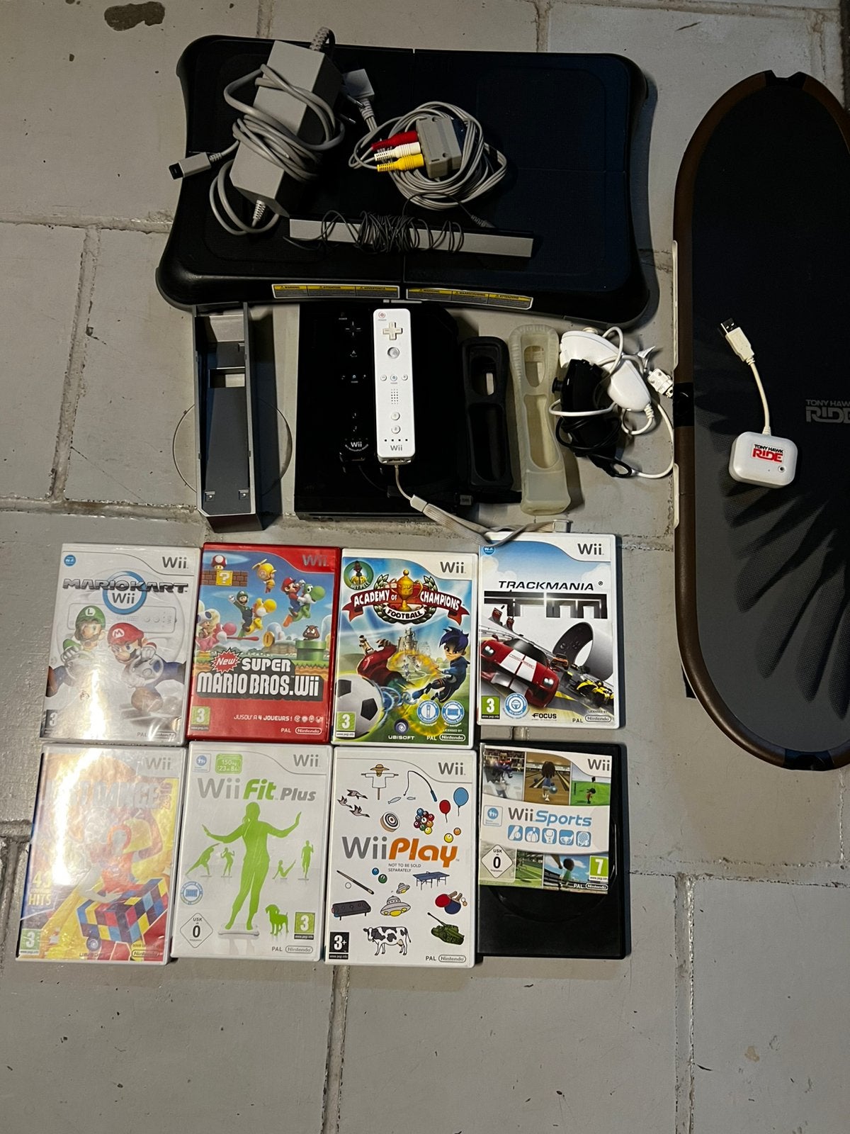 Nintendo Wii + jeux + manettes + accessoires, Consoles de jeu & Jeux vidéo, Enlèvement ou Envoi, Utilisé, Avec 2 manettes, Avec jeux