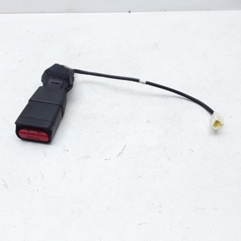 BOUCLE DE CEINTURE ARRIÈRE GAUCHE Suzuki Baleno (EW / FW), Utilisé, Suzuki