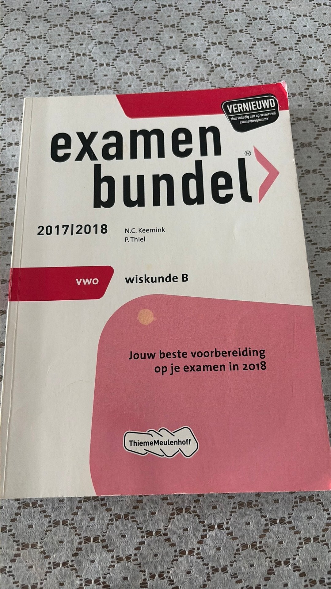 Examenbundel wiskunde B,  2017/2018, Boeken, Ophalen of Verzenden, Zo goed als nieuw, Wiskunde B