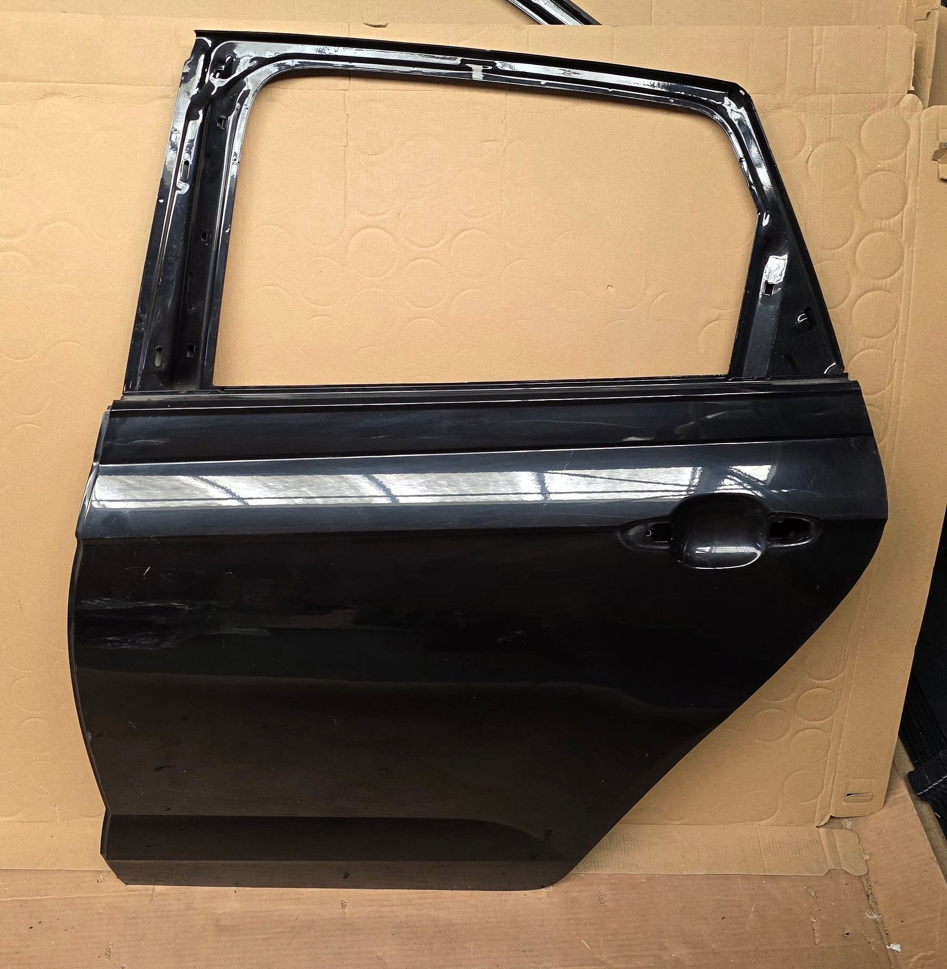 VW Polo 2G  PORTIER LINKS DEUR ACHTERPORTIER LINKSACHTER, Arrière, Volkswagen, -, Origine de la pièce connue