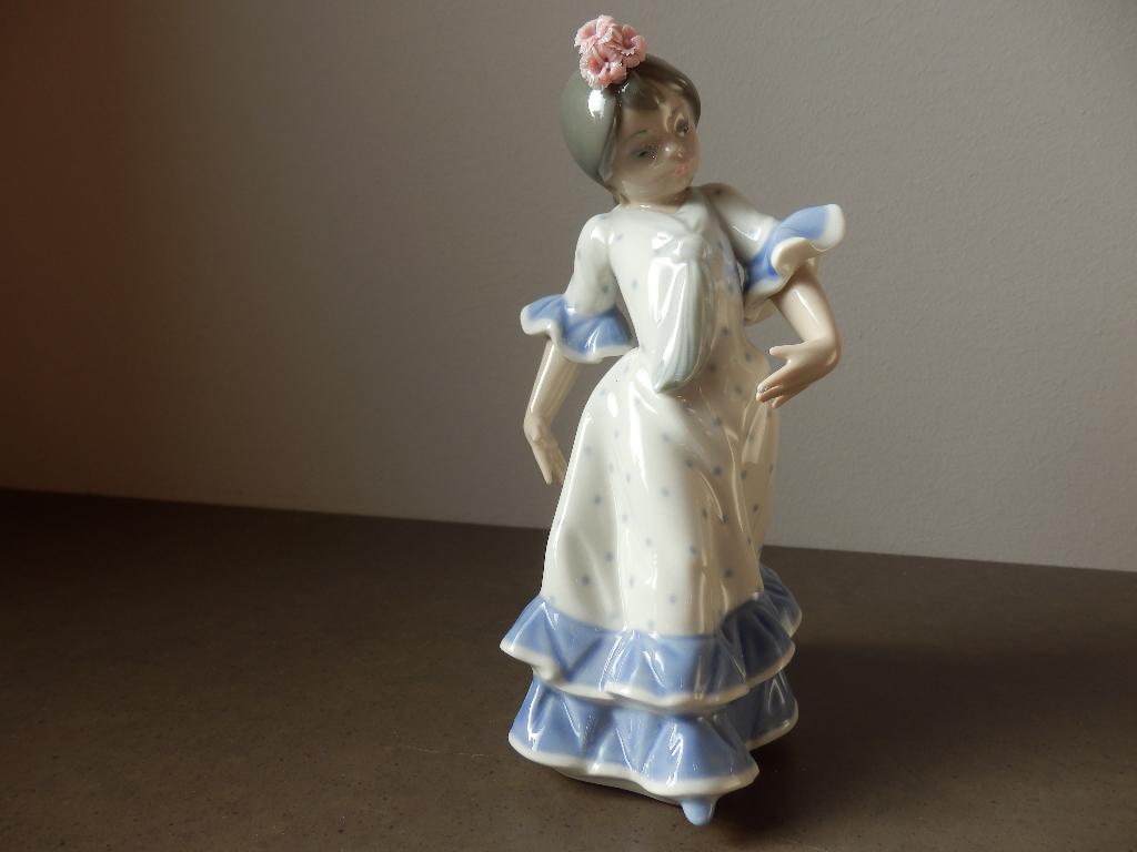 Lladro porcelein figuur Bailaorita, Antiek en Kunst, Antiek | Porselein, Ophalen of Verzenden