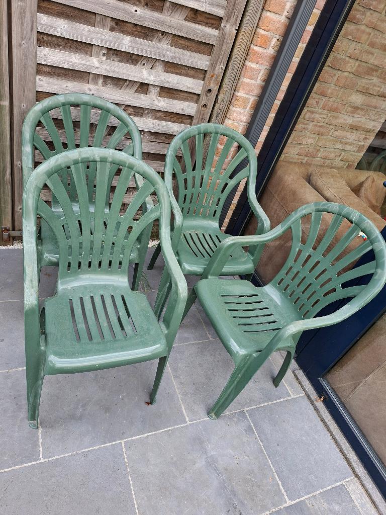 Tuinstoelen set van 4 - GRATIS, Ophalen, Gebruikt, Kunststof, Stapelbaar