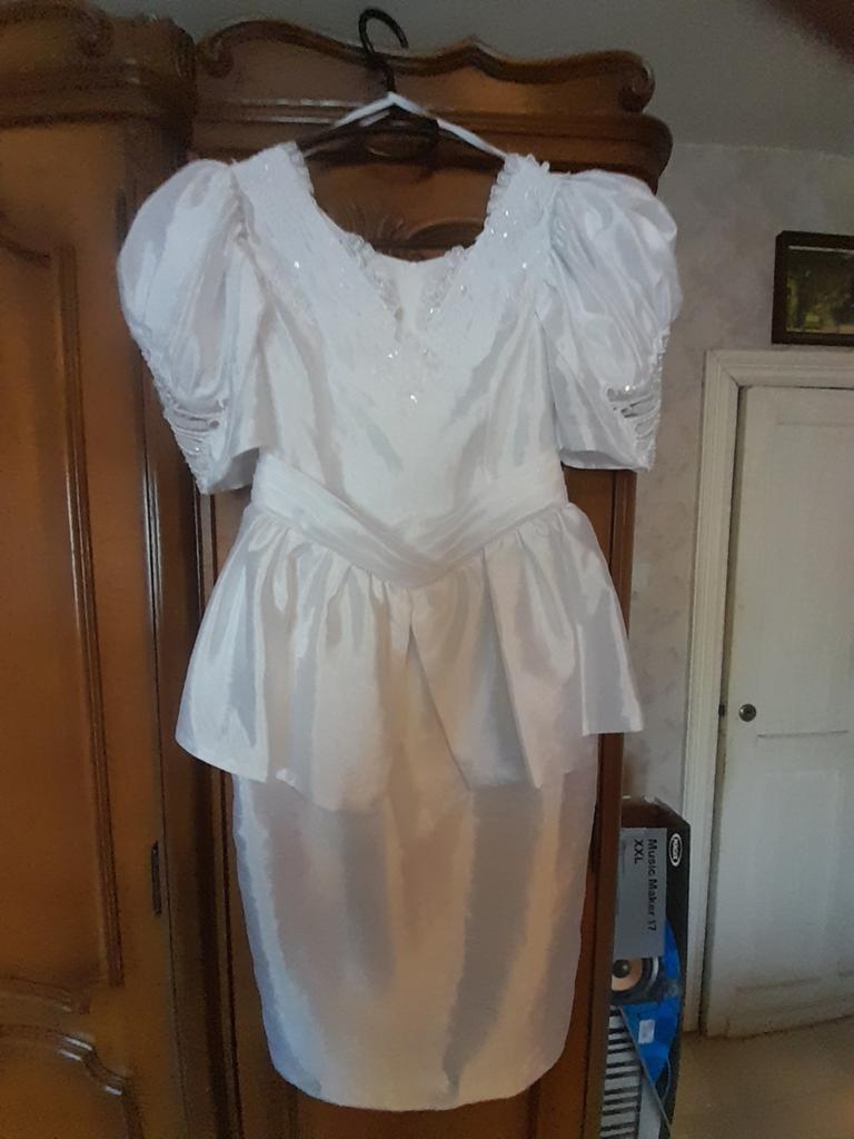 Mooi trouwkleding maat medium., Ophalen