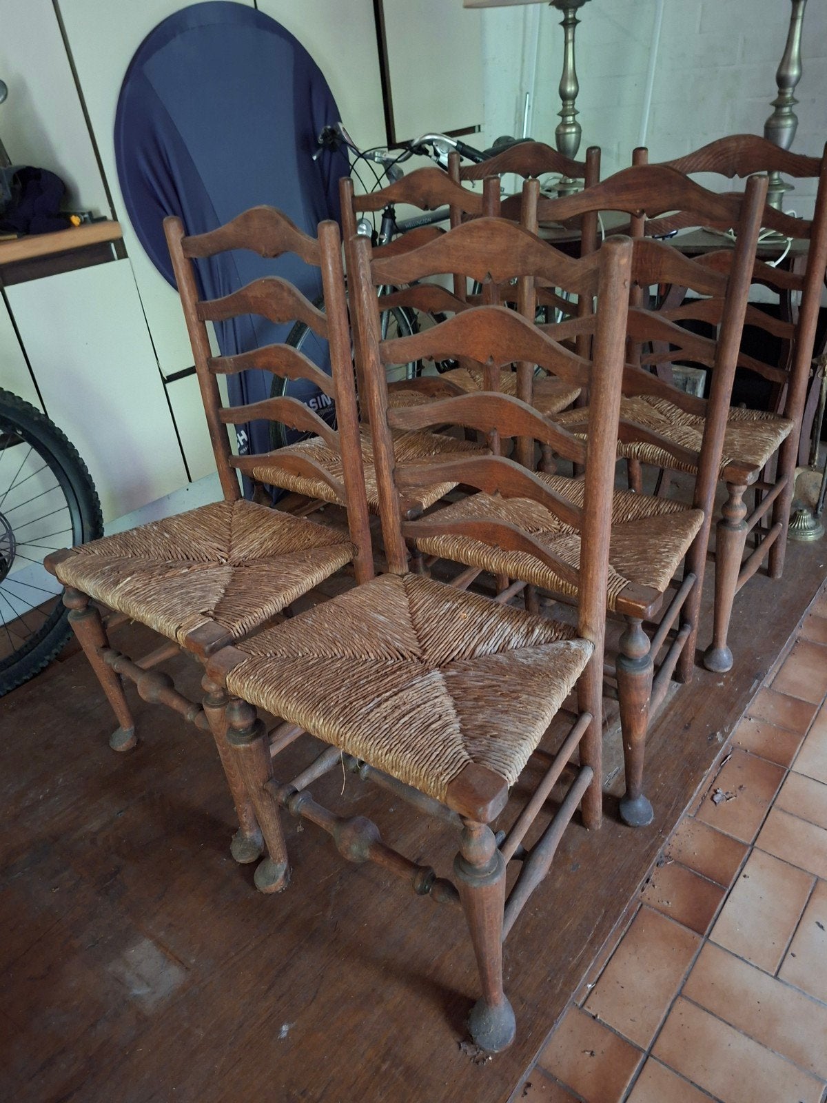 8 chaises anciennes, Antiquités & Art, Enlèvement