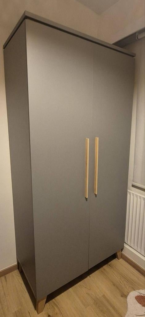 Une belle chambre de bébé complète, Enlèvement