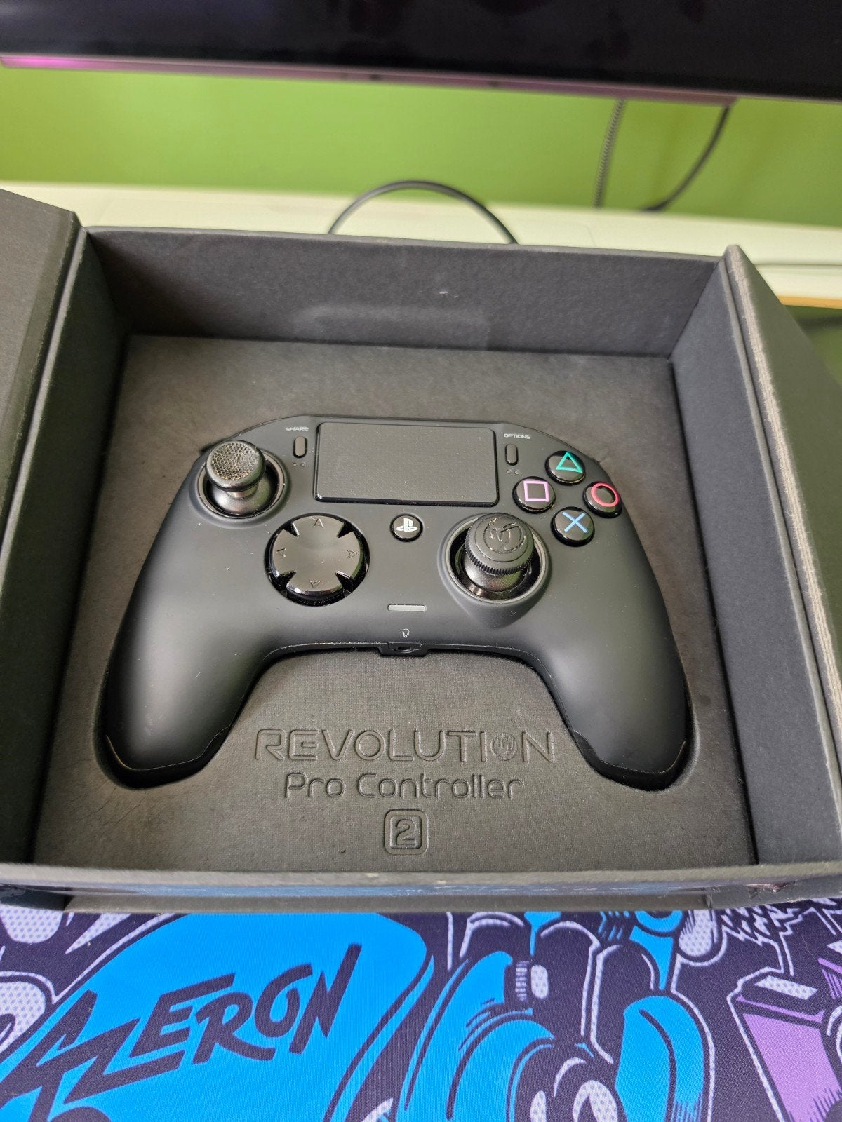 Nacon Revolution pro 2 controller., Ophalen