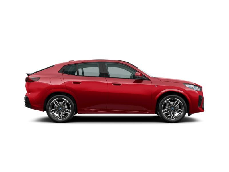 BMW iX2 eDrive20 / M Sport, Autos, BMW, Rouge, Entreprise, Noir, Automatique