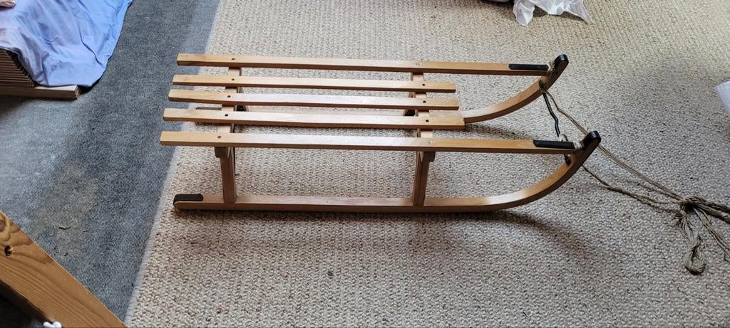 Sneeuwslede, Ophalen, Gebruikt, Hout