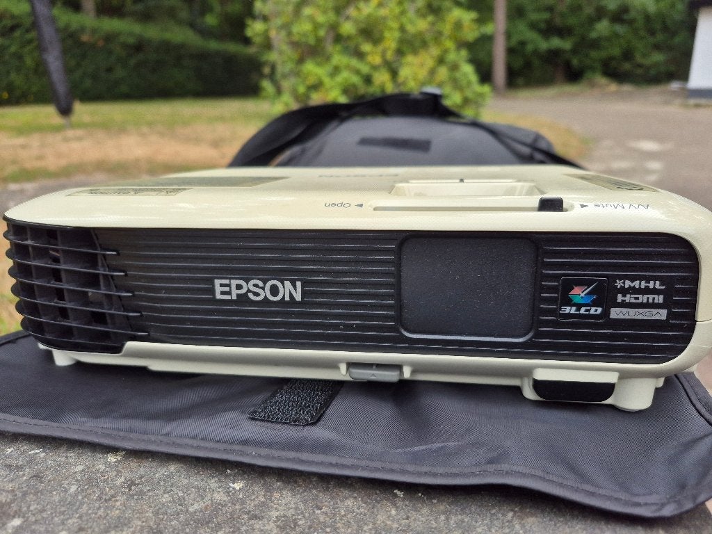 Projecteur 3LCD Epson, TV, Hi-fi & Vidéo, Projecteurs vidéo, Enlèvement, Comme neuf, Epson