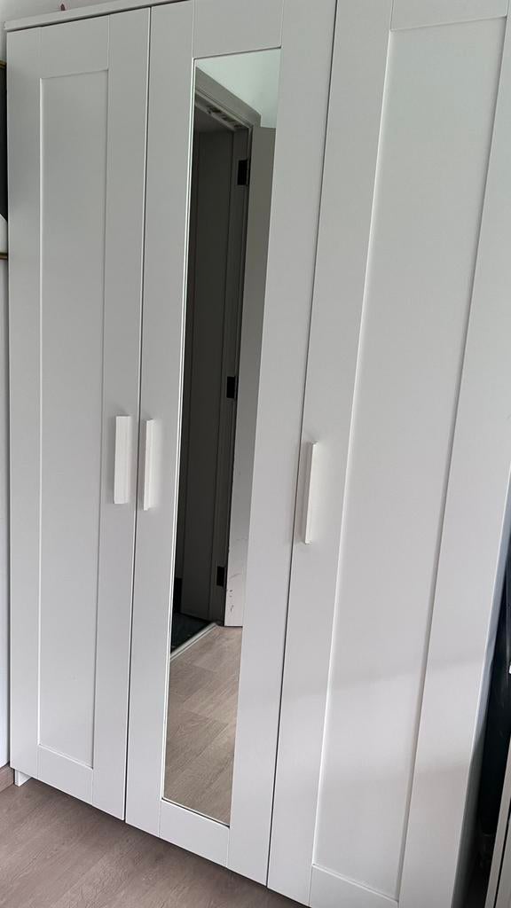 BRIMNES KLEDINGKAST IKEA, Huis en Inrichting, Kasten | Kleerkasten, Ophalen, Met deur(en), Gebruikt, 100 tot 150 cm