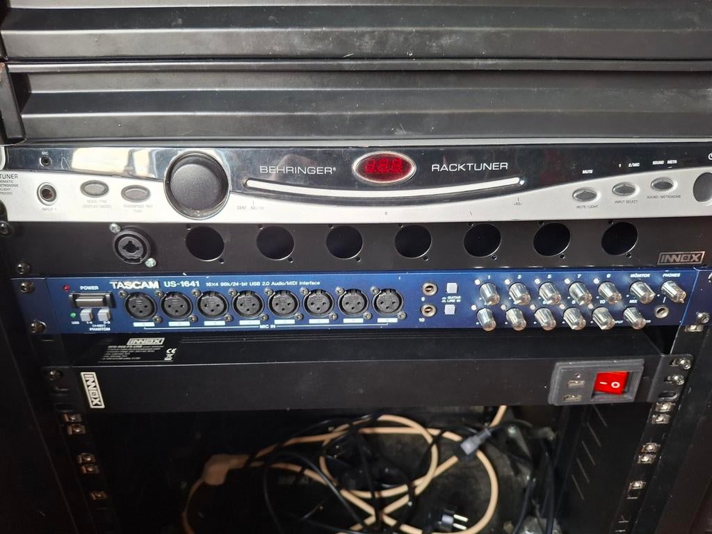 Behringer racktuner, Muziek en Instrumenten, Ophalen of Verzenden