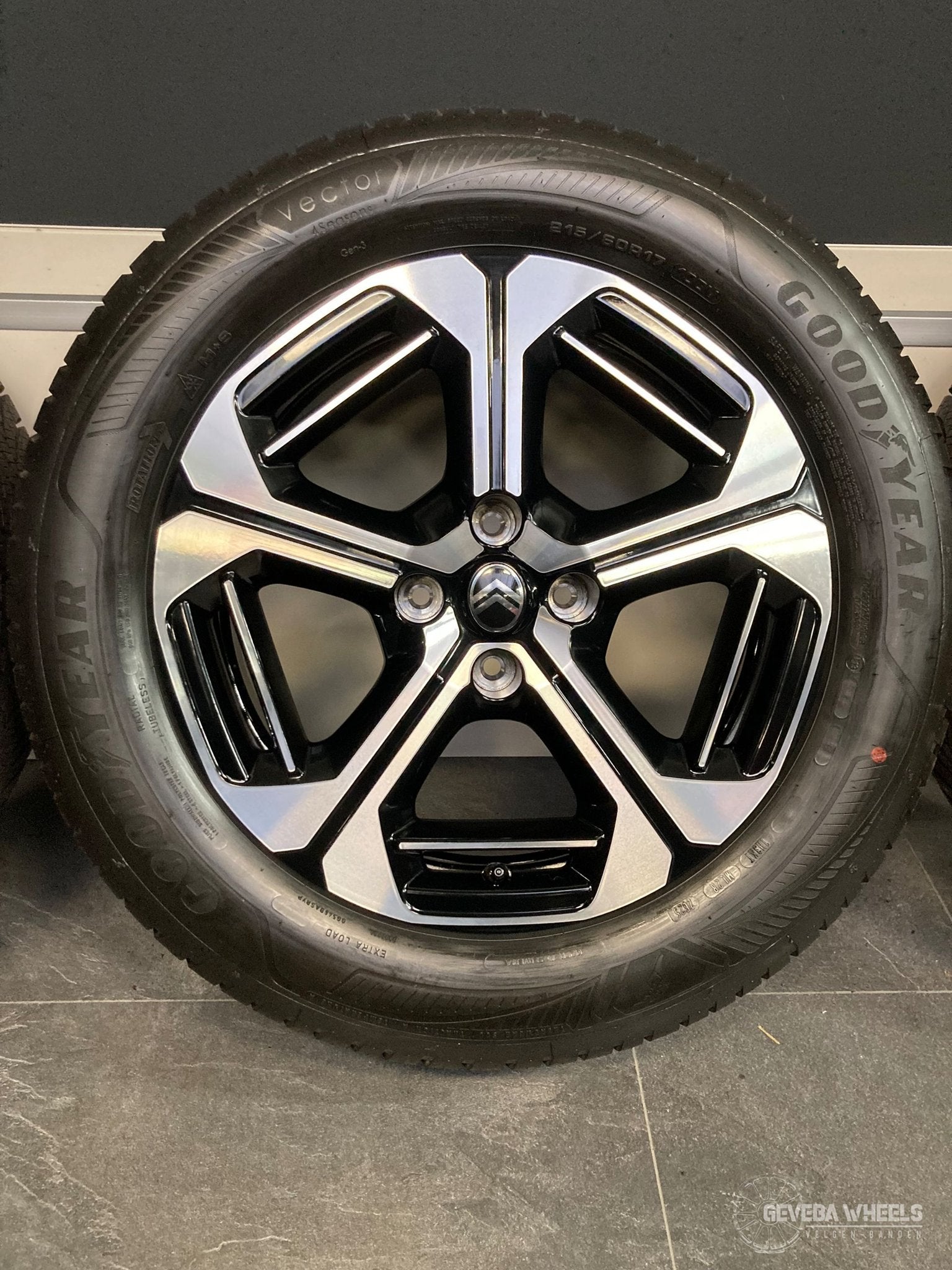 17” originele Citroen C3 Aircross velgen + allseason banden, Auto-onderdelen, -, -, Banden en Velgen, 17 inch