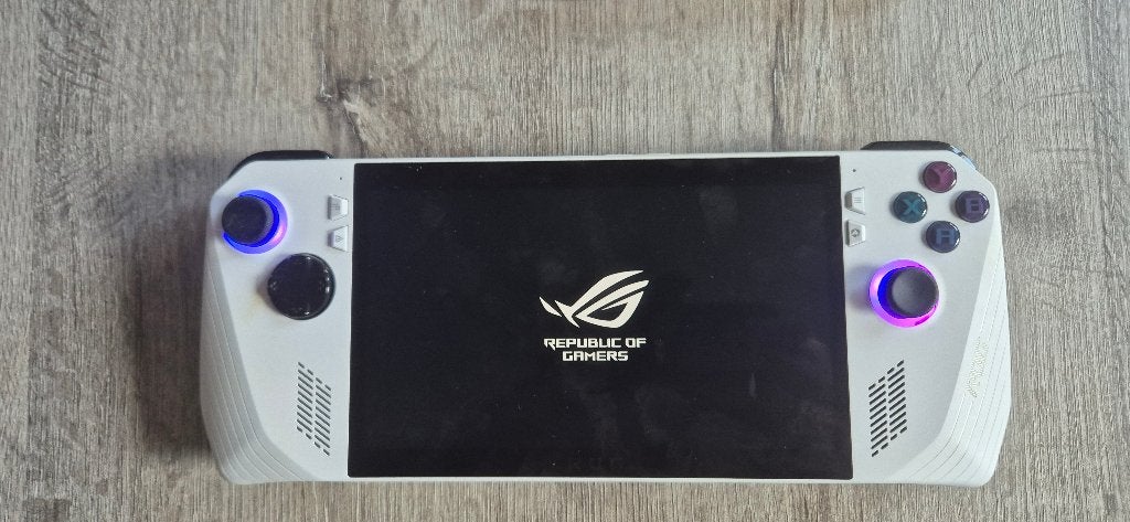 Échange  console Asus rog ally z1 extrême, Enlèvement, Comme neuf