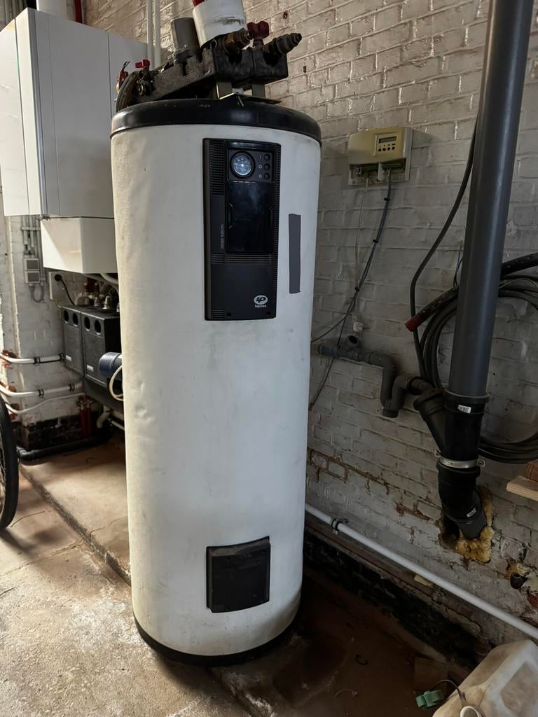 Zonneboiler installatie 300liter, Doe-het-zelf en Bouw, Chauffageketels en Boilers, Ophalen, Gebruikt