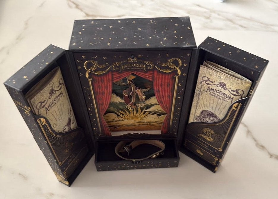 Tomorrowland case 2017 - Amicorum incl bracelet & sitemap