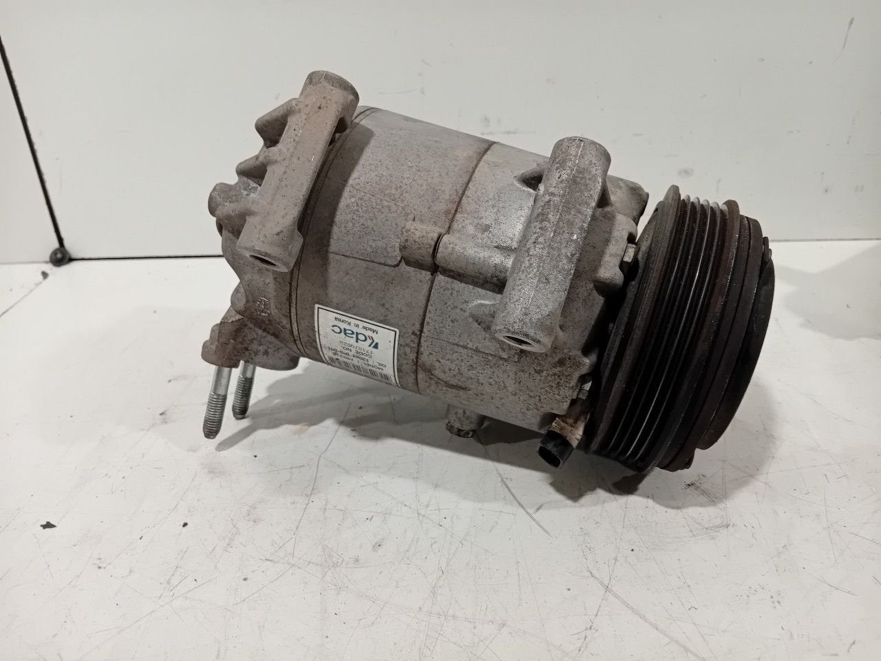 Airco pomp SsangYong Tivoli, Onderdelen@venauto.nl, Van der Ven Autorecycling B.V., Gebruikt, Ettenseweg 76, 4706 PB Roosendaal, The Netherlands