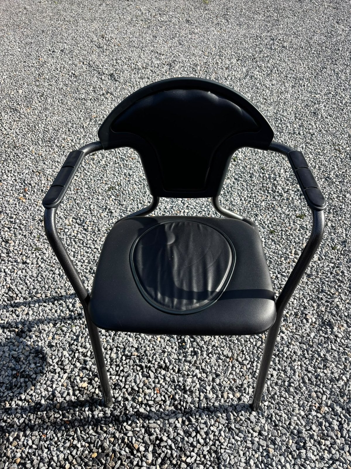 Chaise percée peu utilisée, Divers, Enlèvement, Comme neuf