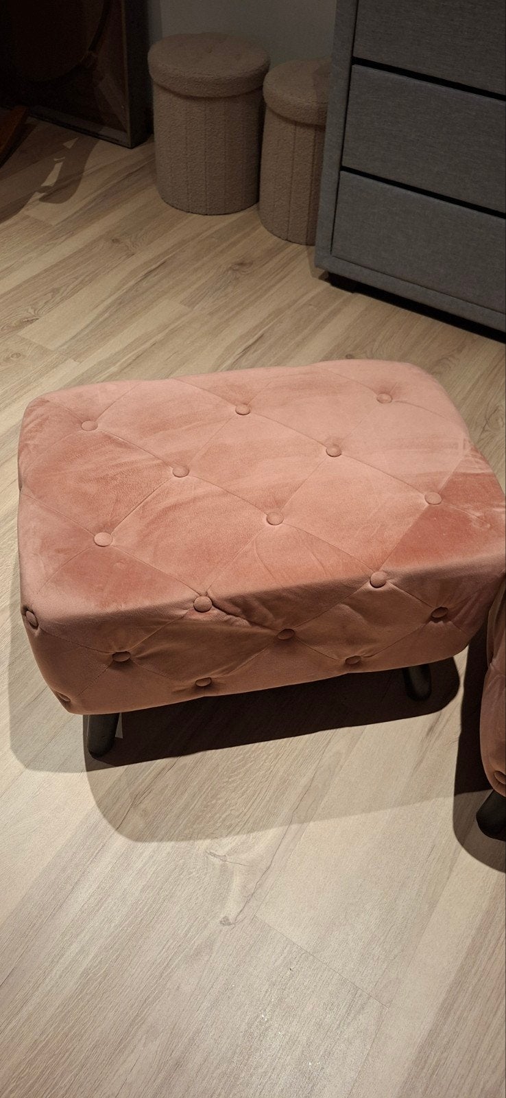 Poufs en parfait état, rose ancienne, Enlèvement