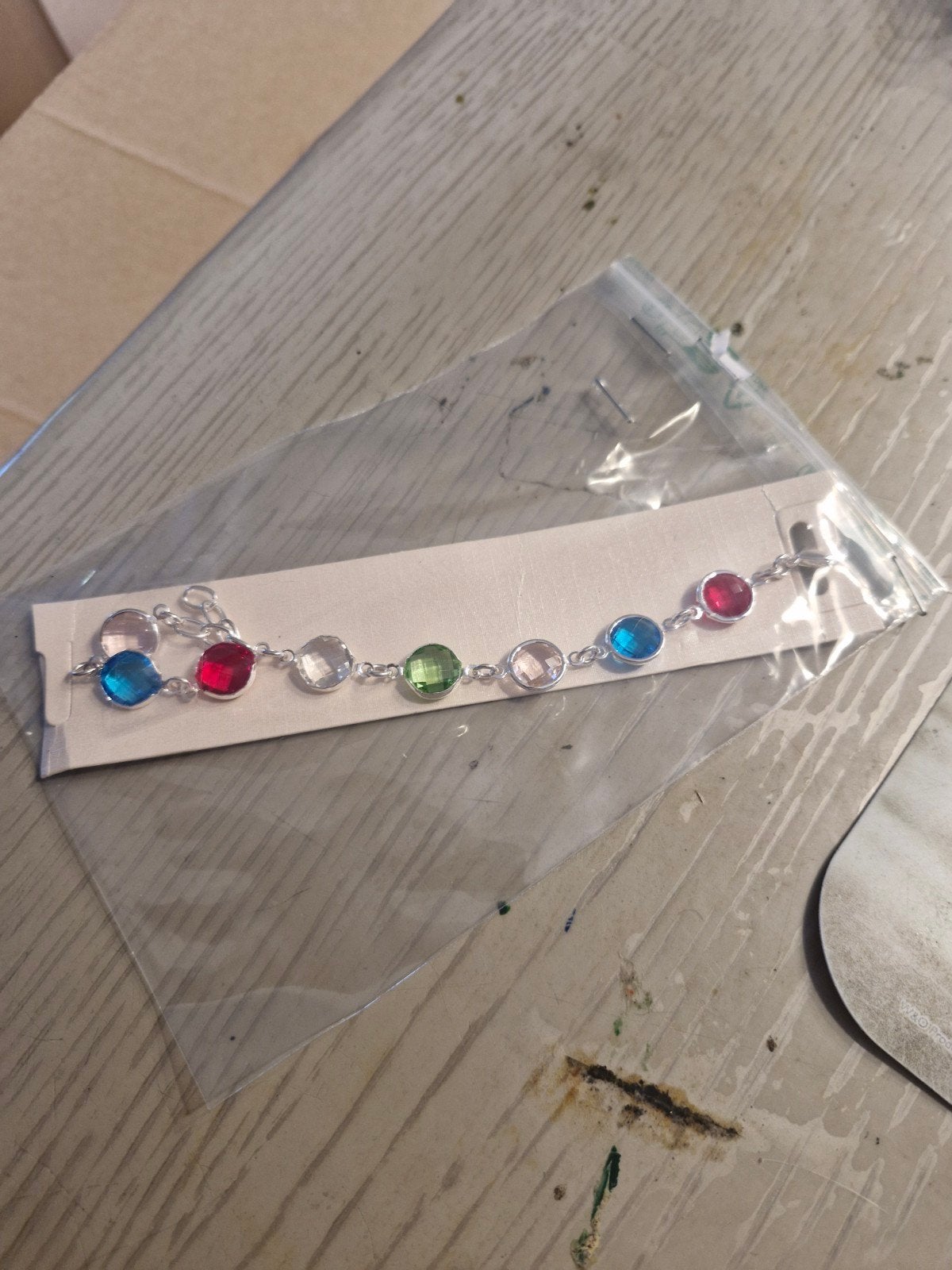 nouveau bracelet femme en tres bonne etat, Enlèvement ou Envoi, Neuf, Bracelet