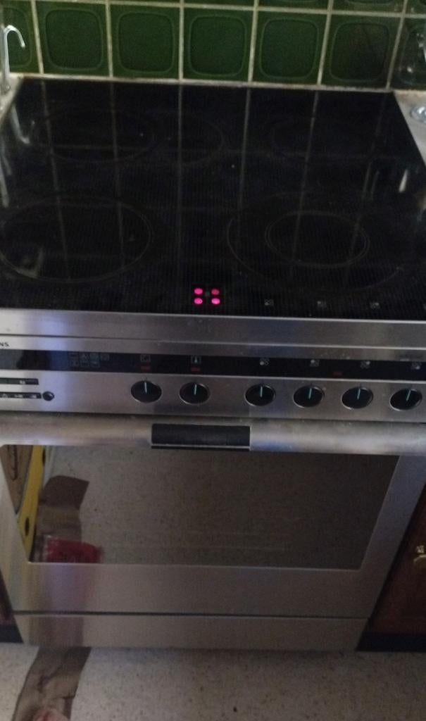 Feu/four encastré à halogène Siemens, 85 à 90 cm, 4 zones de cuisson, Encastré, Halogène