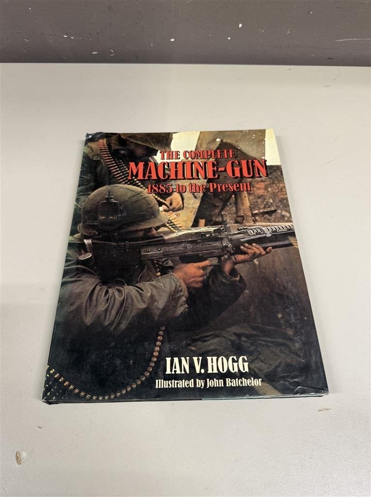 Ian V. Hogg - the complete machine gun boek, Boeken, Oorlog en Militair, Zo goed als nieuw, Ophalen of Verzenden