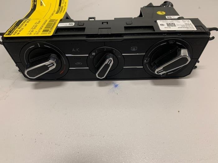 Airco bedieningspaneel van een Volkswagen Polo, Gebruikt, -, Volkswagen, -