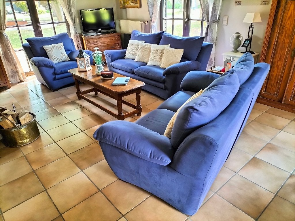 Koningsblauwe loungestoelen van het hertentype., Ophalen, Gebruikt, 100 tot 125 cm, Contemporain