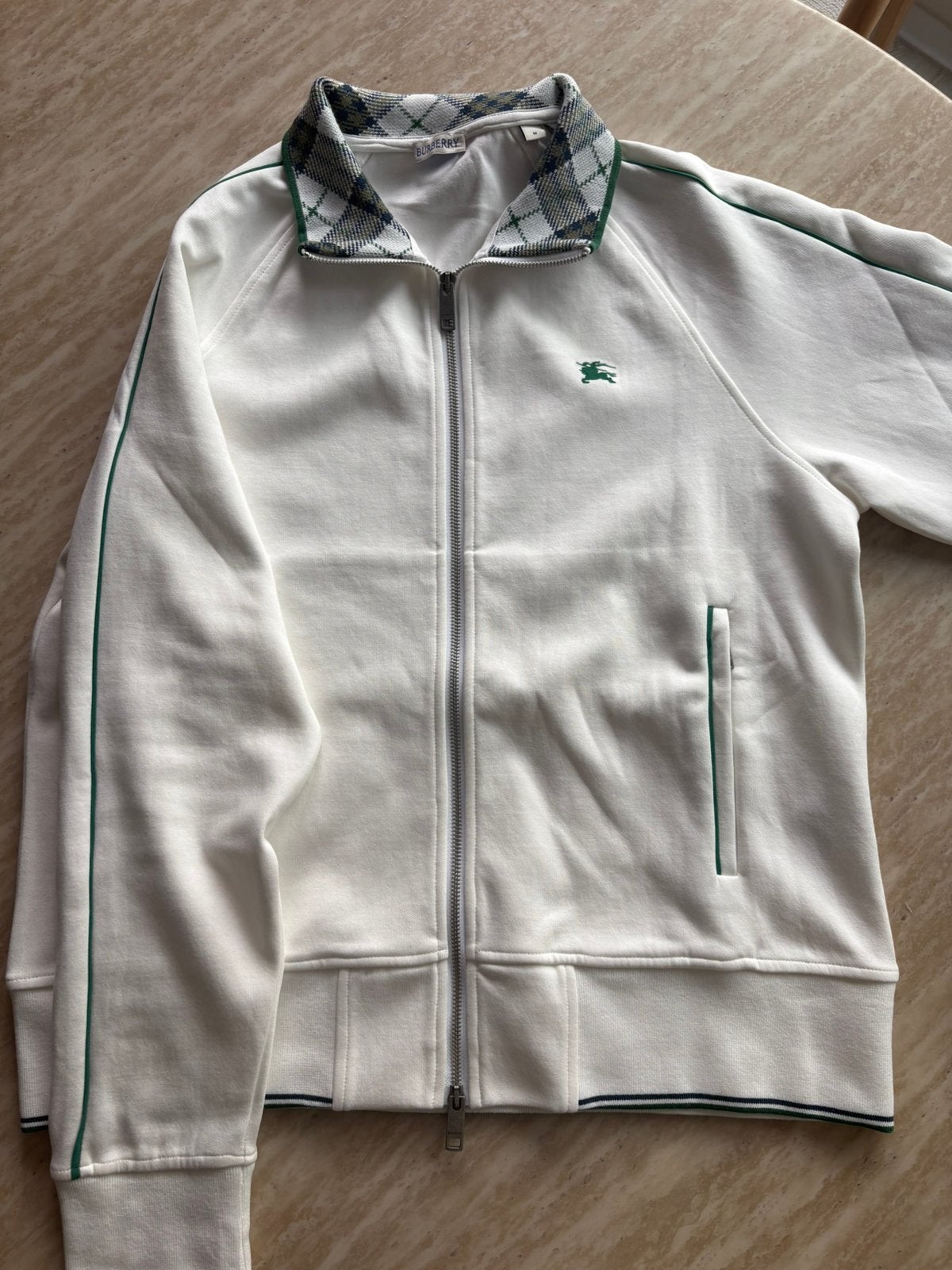 Veste pull Burberry, Enlèvement ou Envoi, Comme neuf, Taille 48/50 (M), Blanc