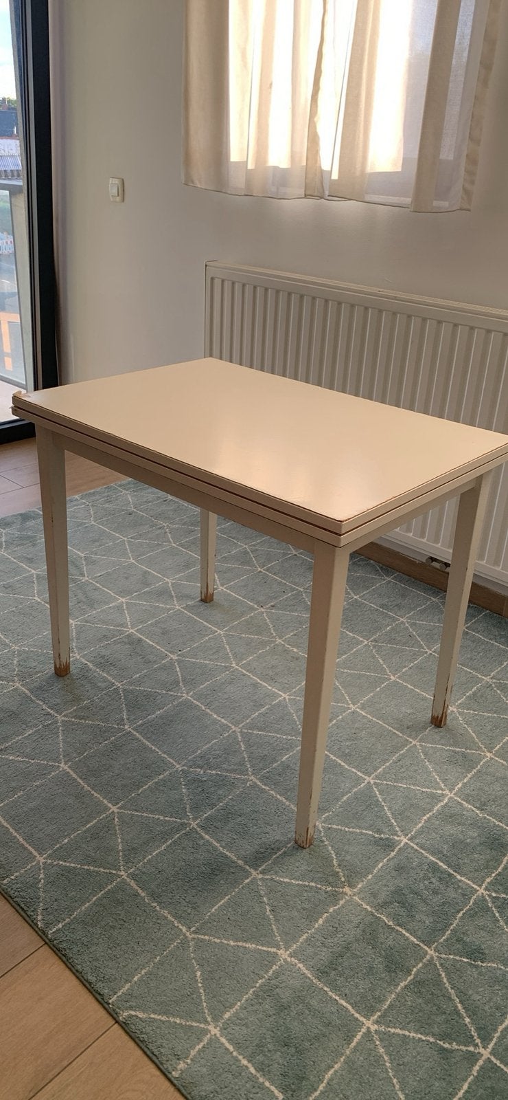 Table à manger + 3 chaises gratuit, Huis en Inrichting, Ophalen, Zo goed als nieuw