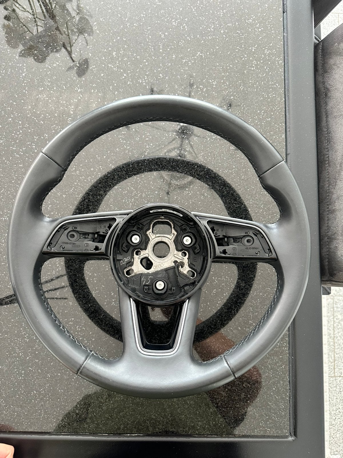 Volant Audi A4 B9 trois branches, Enlèvement ou Envoi, Utilisé, Audi