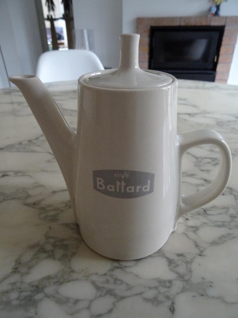 MELITTA vintage porseleinen koffiezetapparaat BATTARD1959 70, Ophalen of Verzenden, Zo goed als nieuw, Porselein, Overige typen