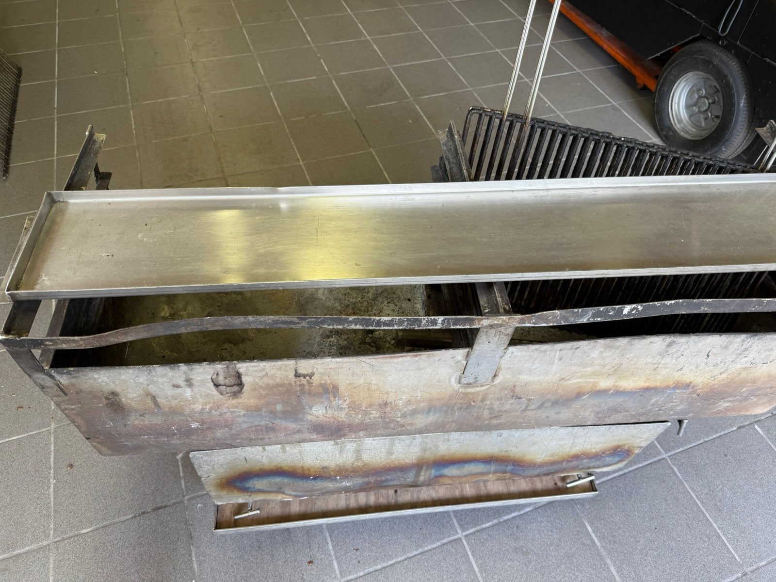 Inox barbecue, Ophalen, Gebruikt