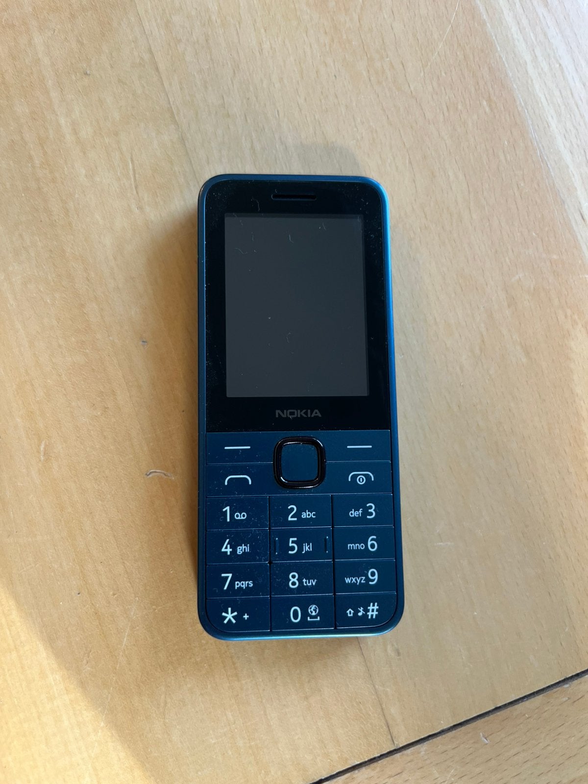 Nokia 225 4G neuf/non utilisé, Enlèvement ou Envoi, Classique ou Candybar, Clavier physique, 3 à 6 mégapixels