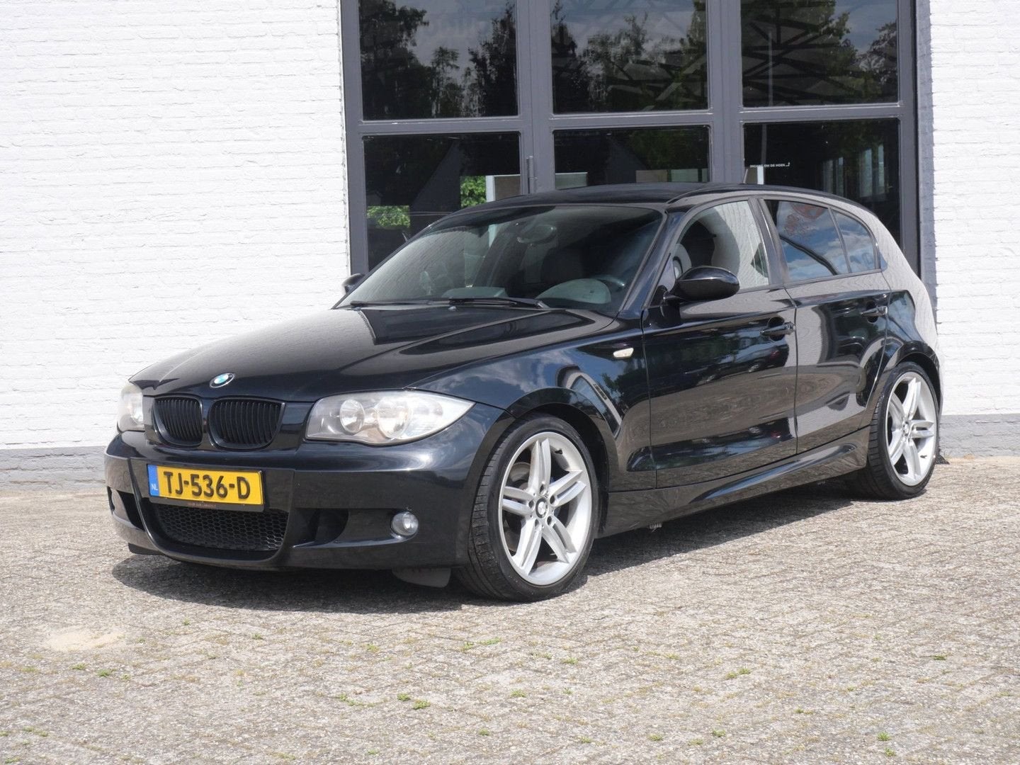 BMW 120 1-serie 120i High Executive M-Pakket 187.000km !!! E, Auto's, Parkeersensor, 1 Reeks, Zwart, Onderhoudsboekje