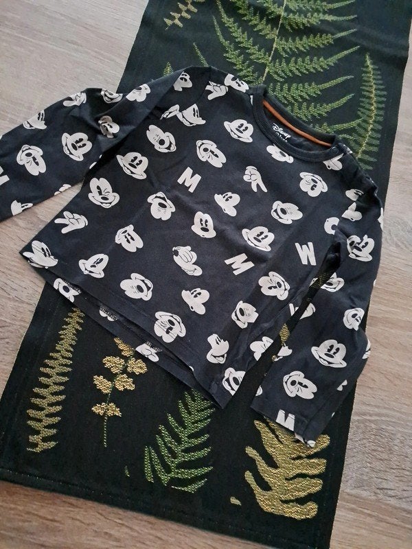Disney c&a longsleeve Mickey Mouse 98, Kinderen en Baby's, Kinderkleding | Maat 98, Ophalen of Verzenden, Zo goed als nieuw, Jongen of Meisje