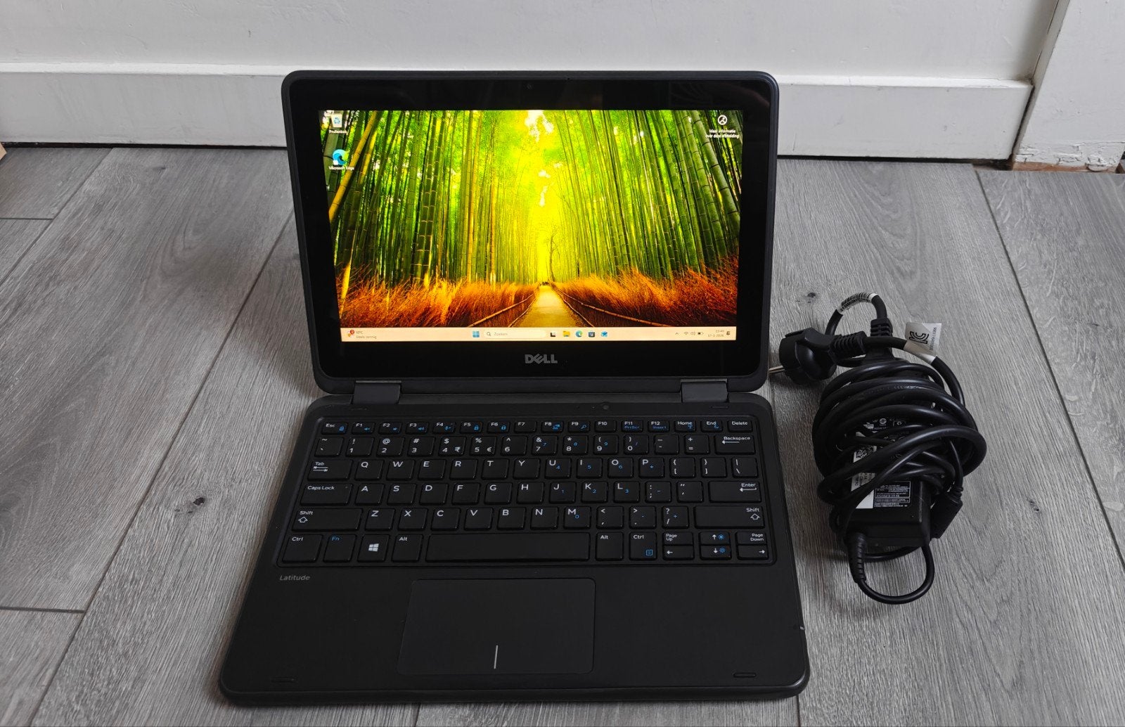 Dell Latitude 3189 Windows 11 Pro – Refurbished Laptop, Computers en Software, Qwerty, Refurbished, 12 inch, Ophalen of Verzenden