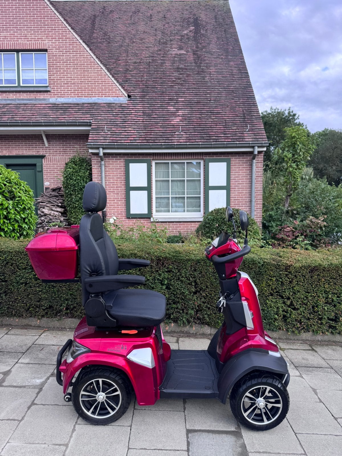 Voiturette électrique     MOBITECH Falcon     Scootmobiel, Divers, Chaises roulantes, Enlèvement ou Envoi, Comme neuf, Fauteuil roulant électrique